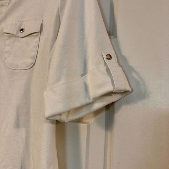 Croft & Barrow, Large, White Blouse with Two Front Pockets - Picture 2 of 10